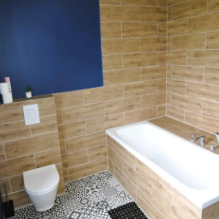 度假居 Luxury For 20 People