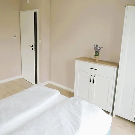 Luxury For 20 People 度假居 *