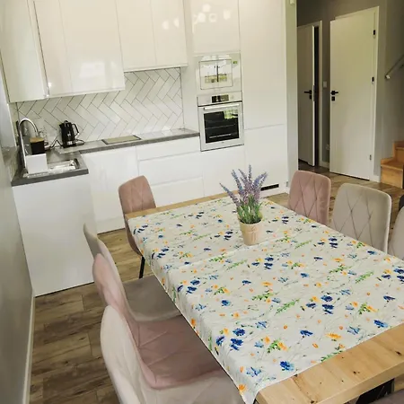 Luxury For 20 People 度假居 *