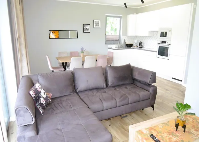 Luxury For 20 People *