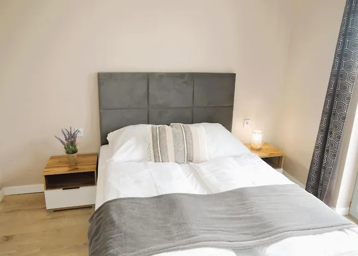 Дом отдыха Luxury For 20 People Колчево