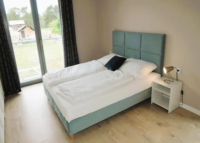 Luxury For 20 People